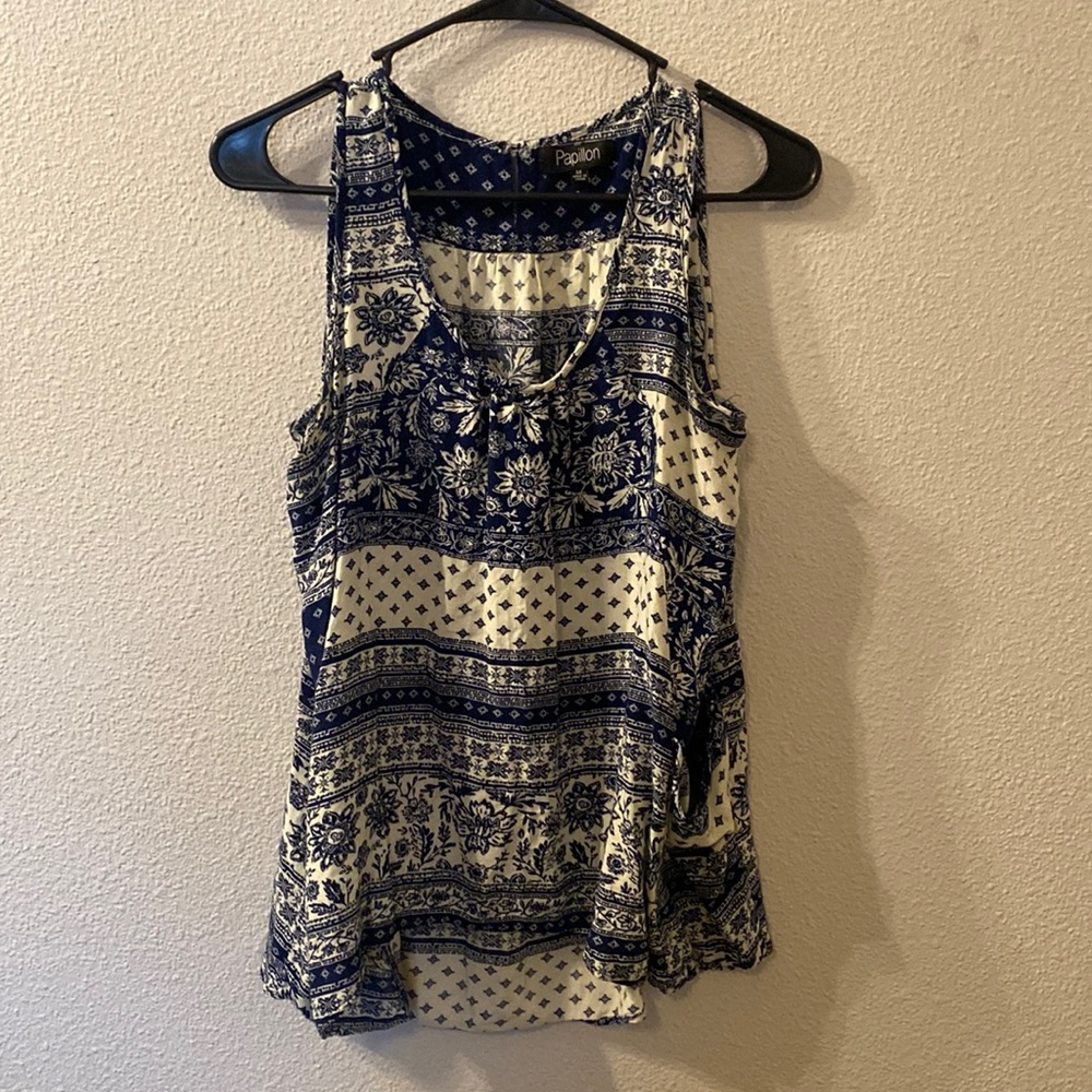 Papillon floral tank top with pockets size medium
